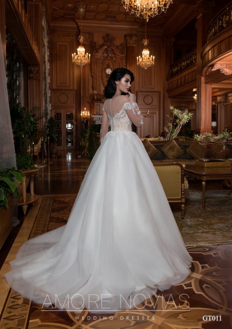 https://amore-novias.com/images/stories/virtuemart/product/GT011       (2).jpg